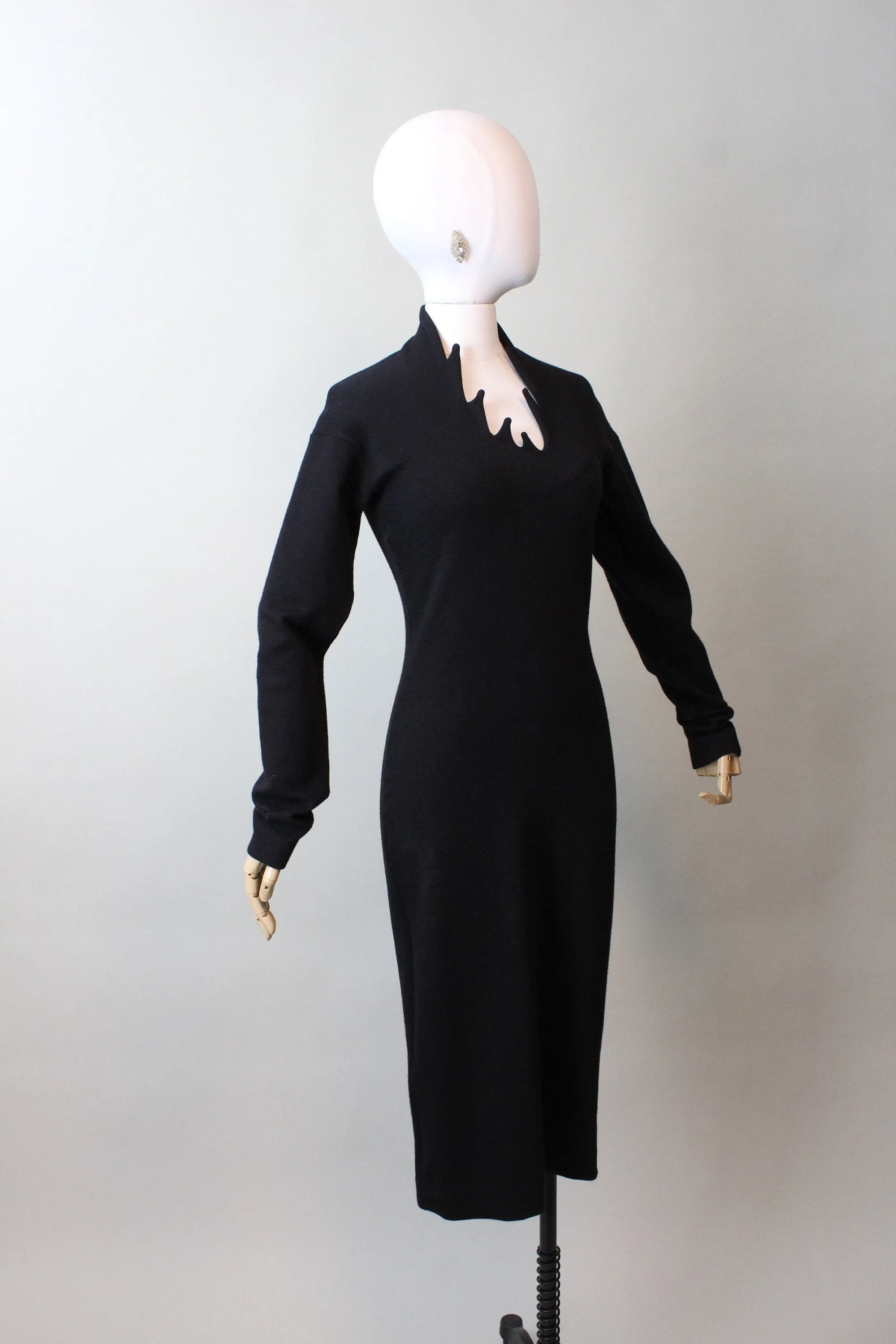 1980s 1987 GIGLI SAWTOOTH neckline body con dress xs small | new fall