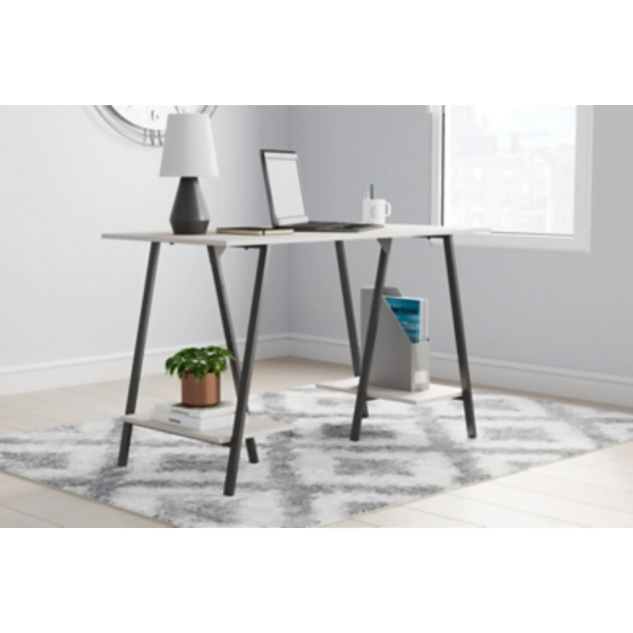 Bayflynn Desk - White/Black