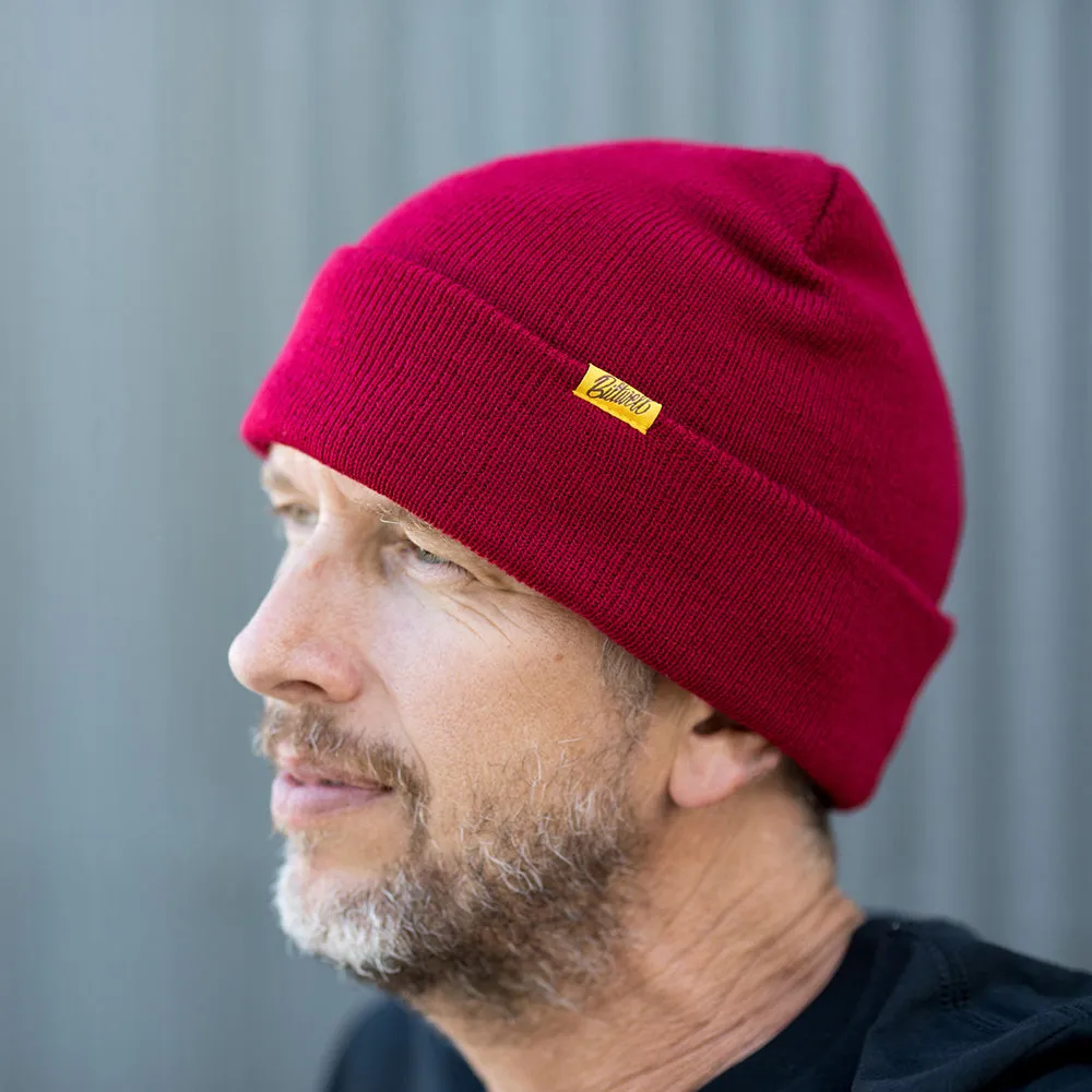 BILTWELL SCRIPT BEANIE [MAROON]