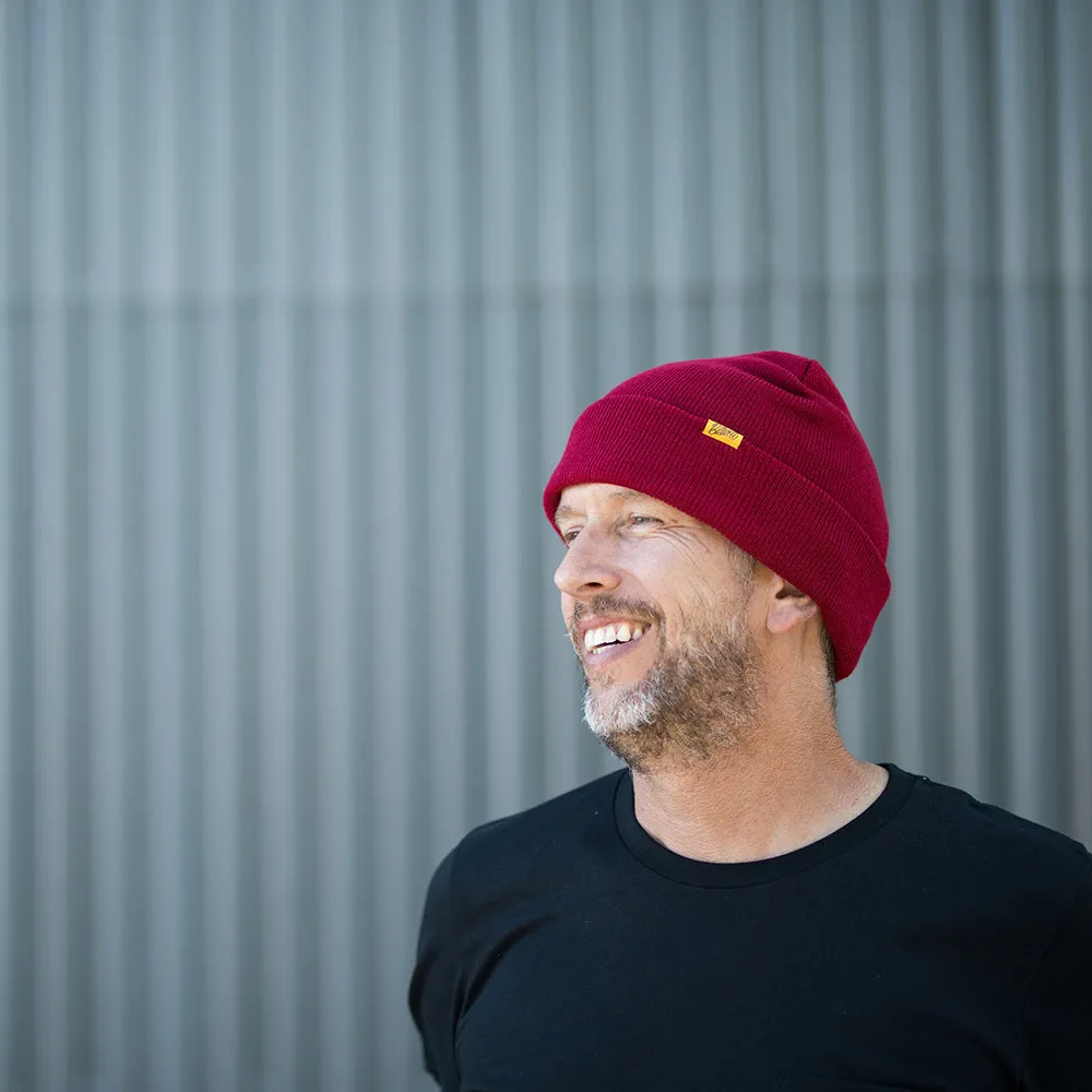 BILTWELL SCRIPT BEANIE [MAROON]