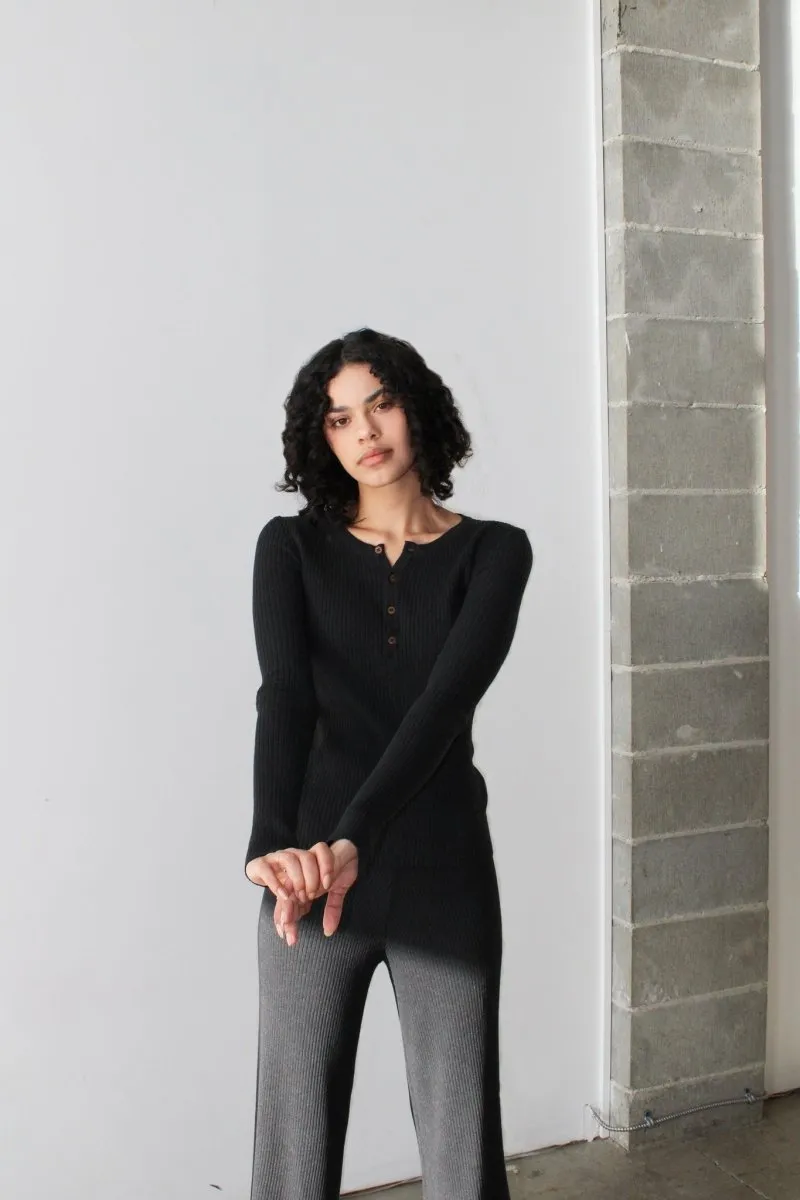 Carolyn Ferreira Flint Henley Top (Onyx)