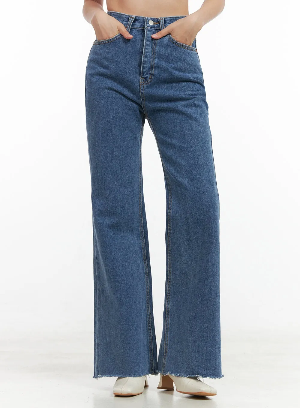 Hallie Slim Flare Denim Jeans OO416