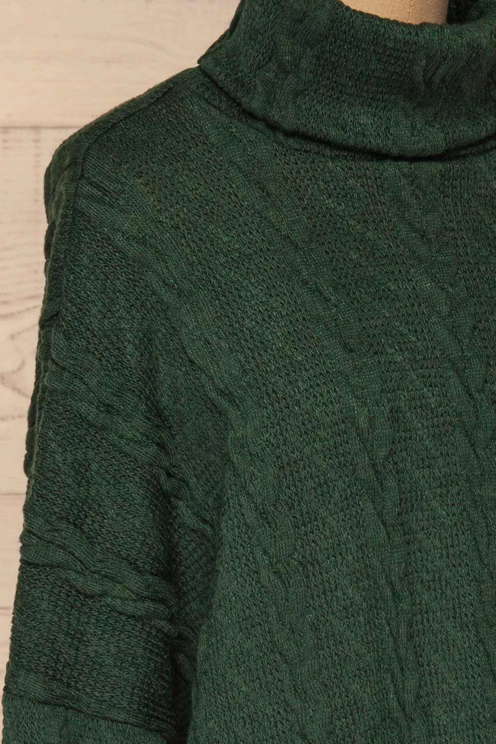 Hellen Forest | Cropped Knit Sweater