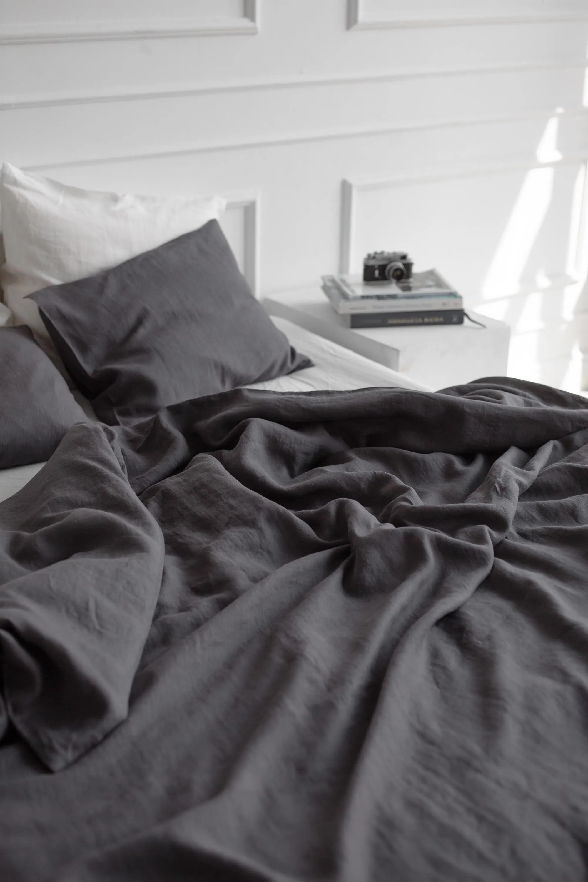 Linen duvet cover in Charcoal by AmourLinen