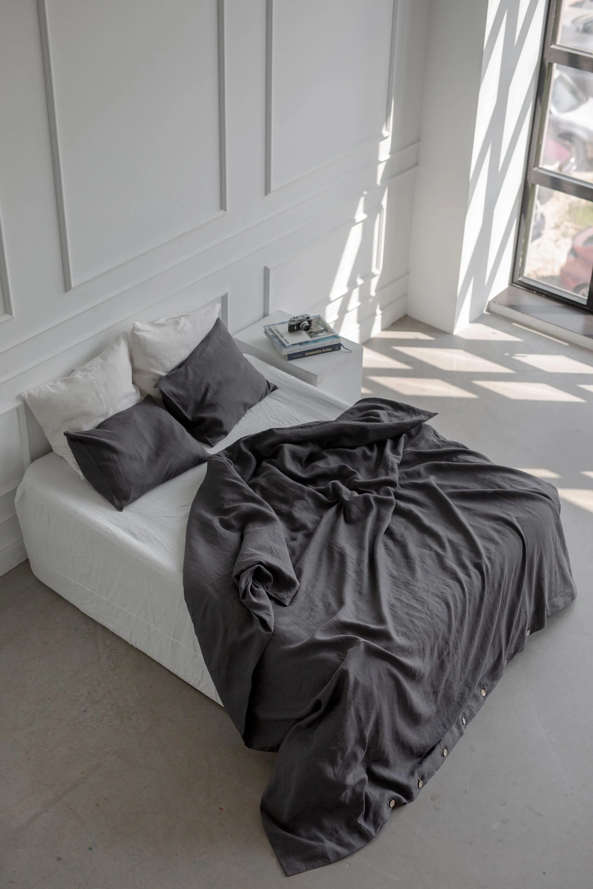 Linen duvet cover in Charcoal by AmourLinen