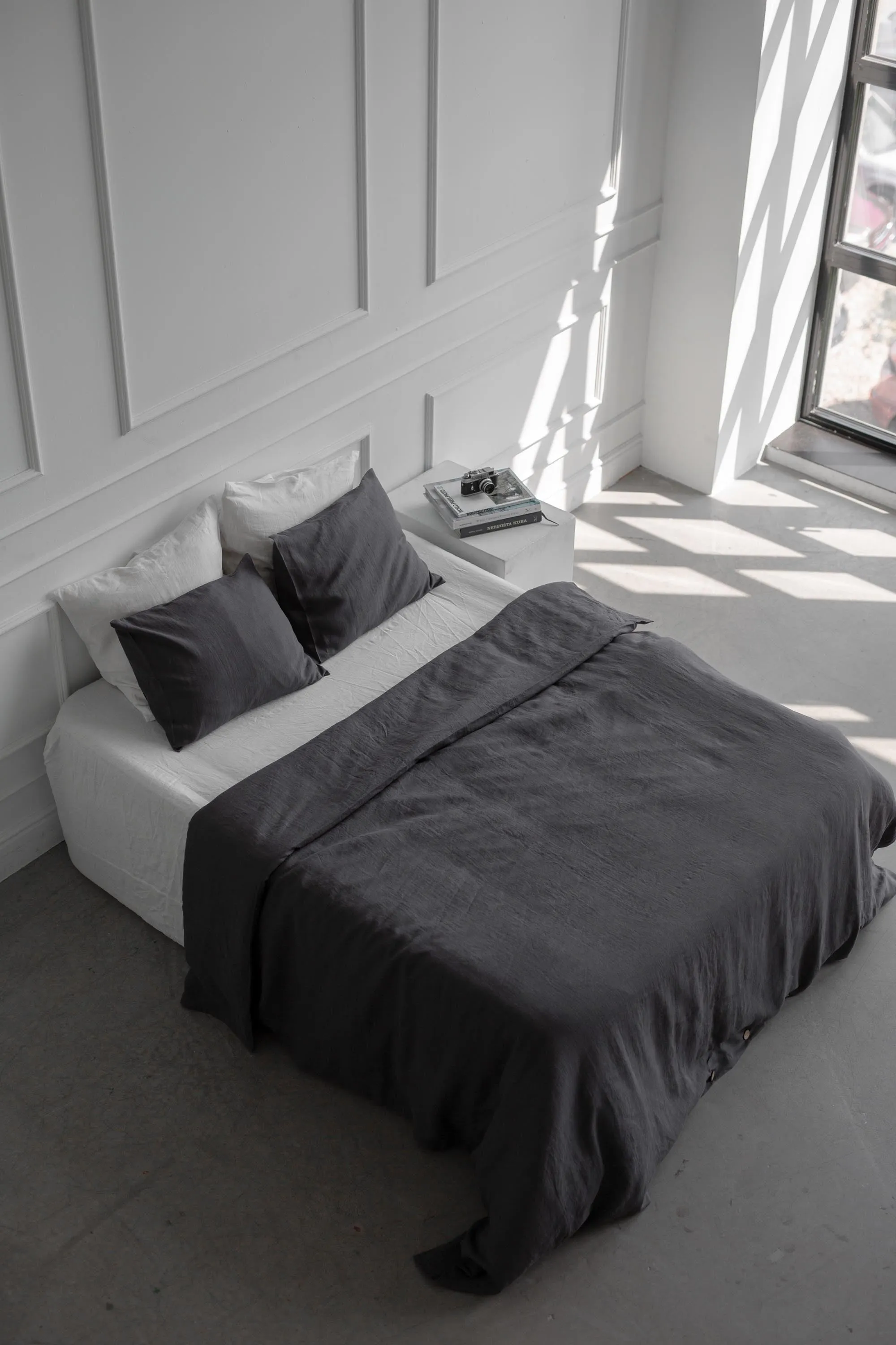 Linen duvet cover in Charcoal by AmourLinen