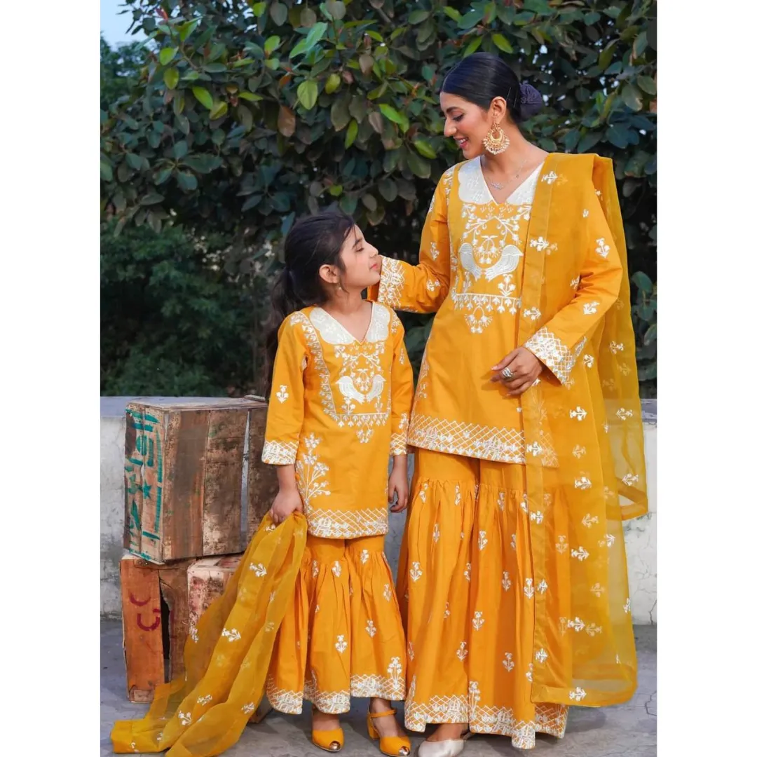 Mom and Daughter Matching Outfits Clothes