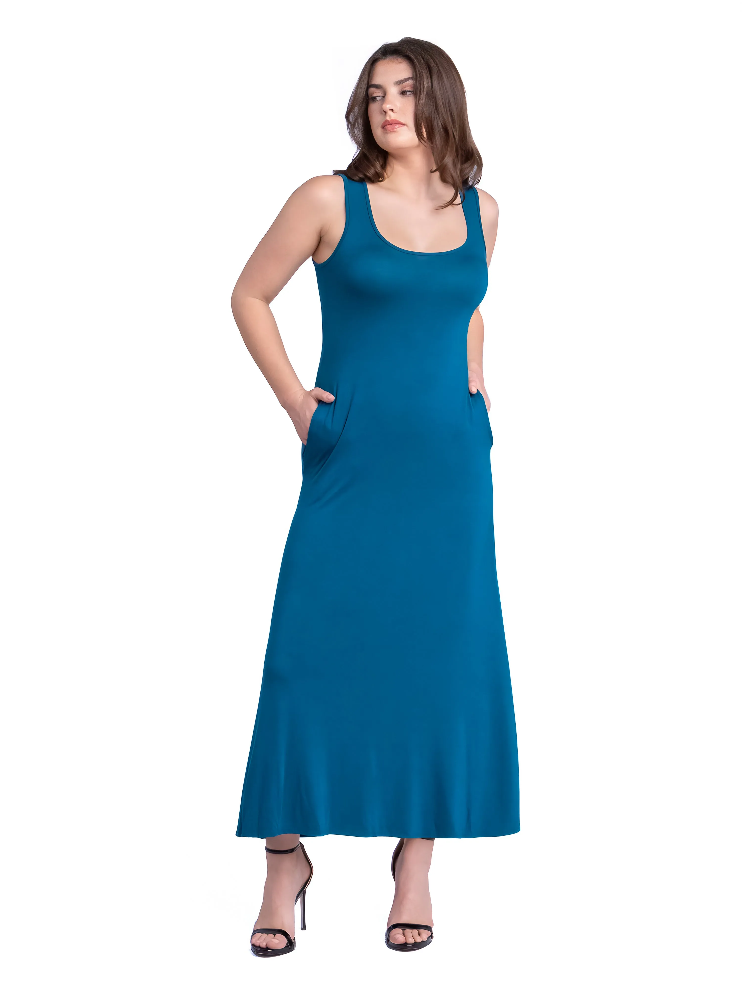 Scoop Neck Sleeveless Maxi Dress with Pockets