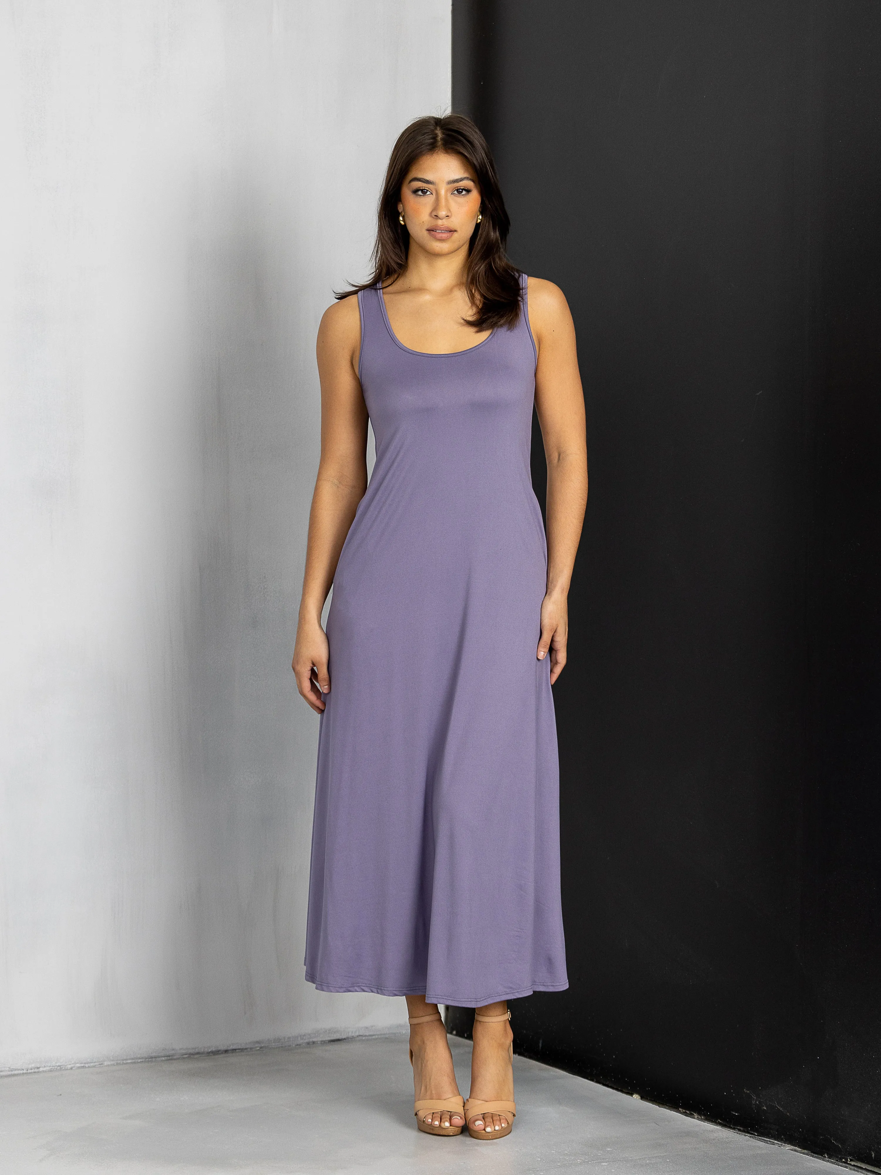 Scoop Neck Sleeveless Maxi Dress with Pockets