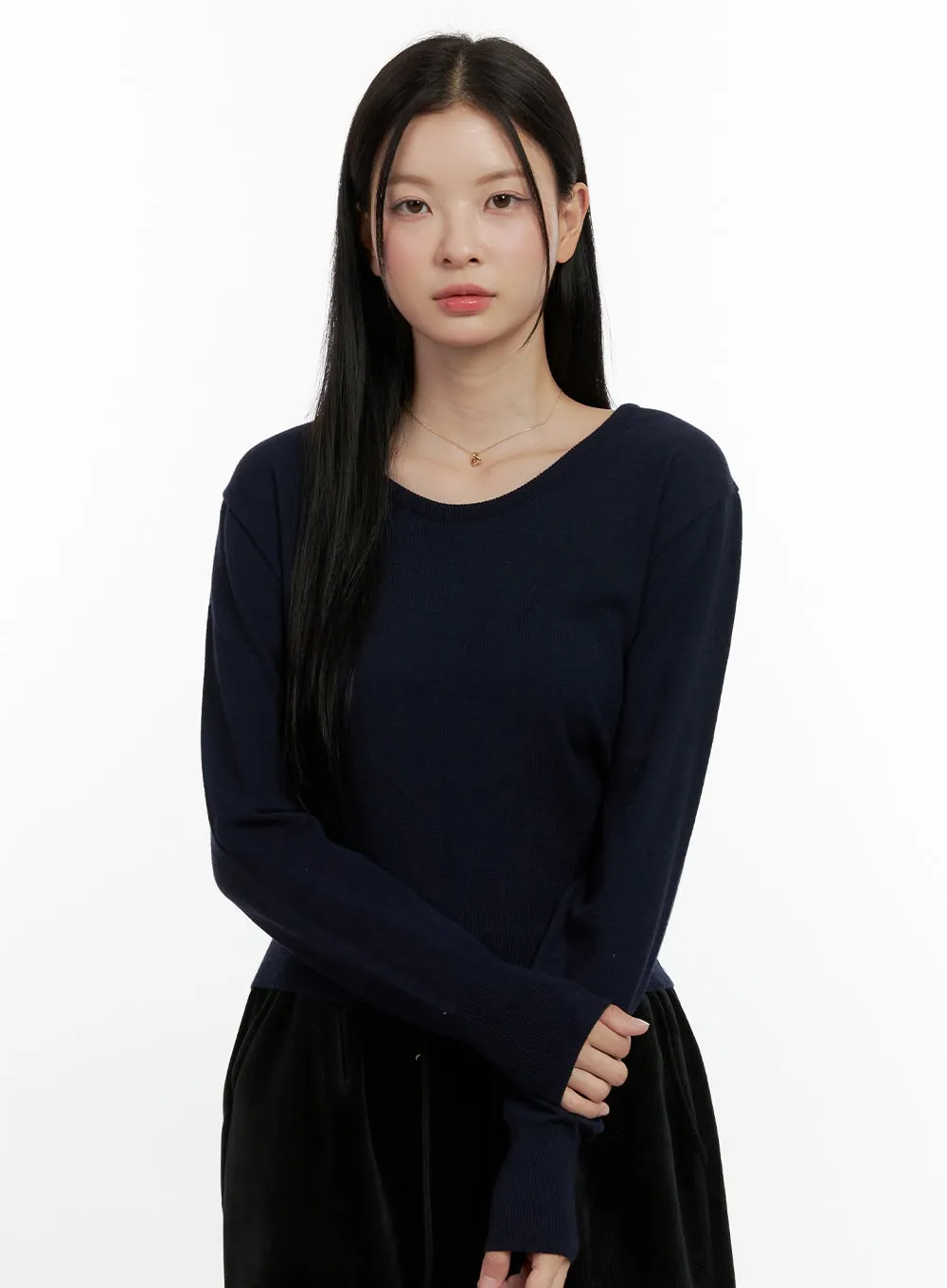 Solid U-Neck Cropped Sweater ON408