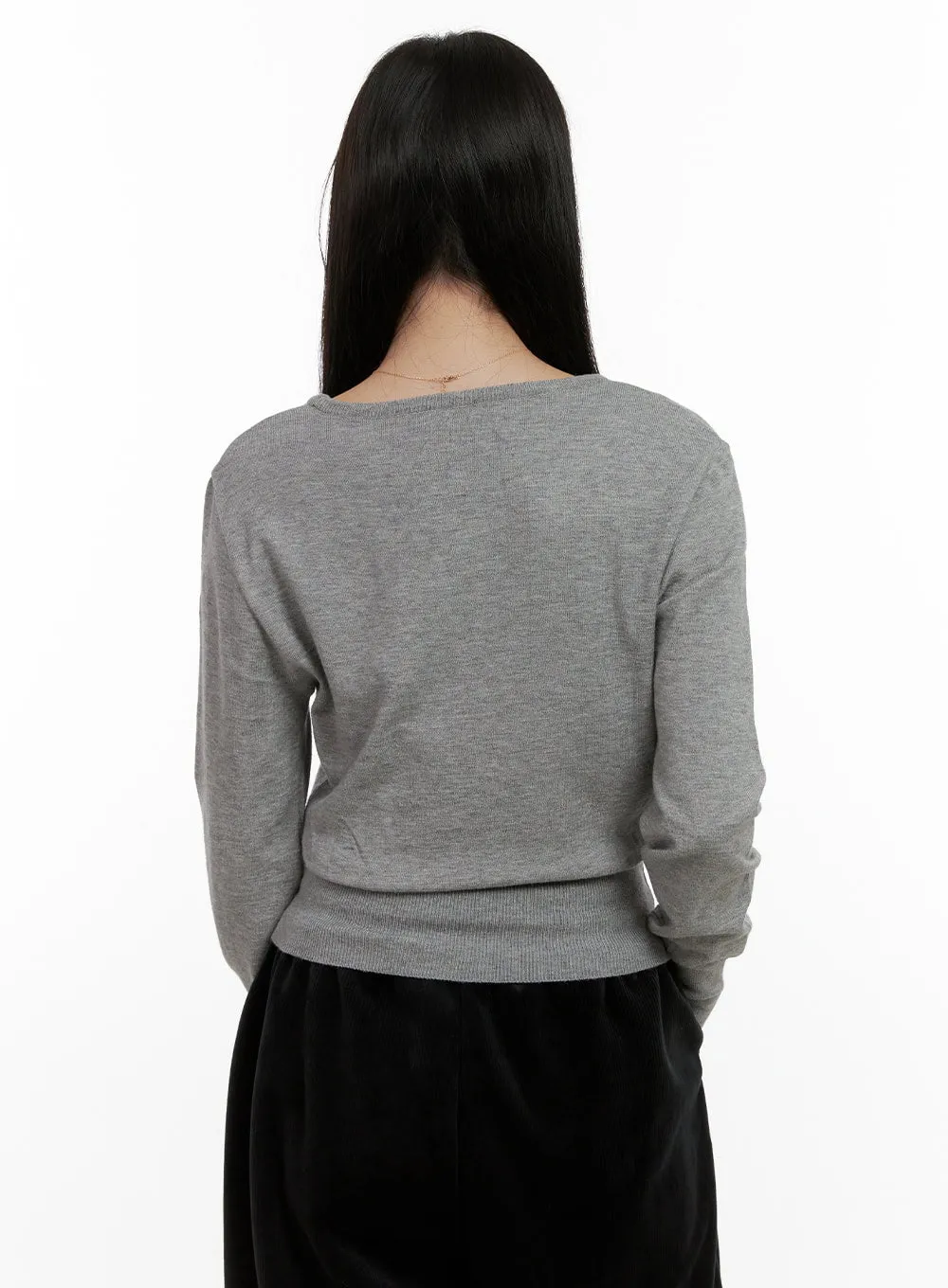 Solid U-Neck Cropped Sweater ON408