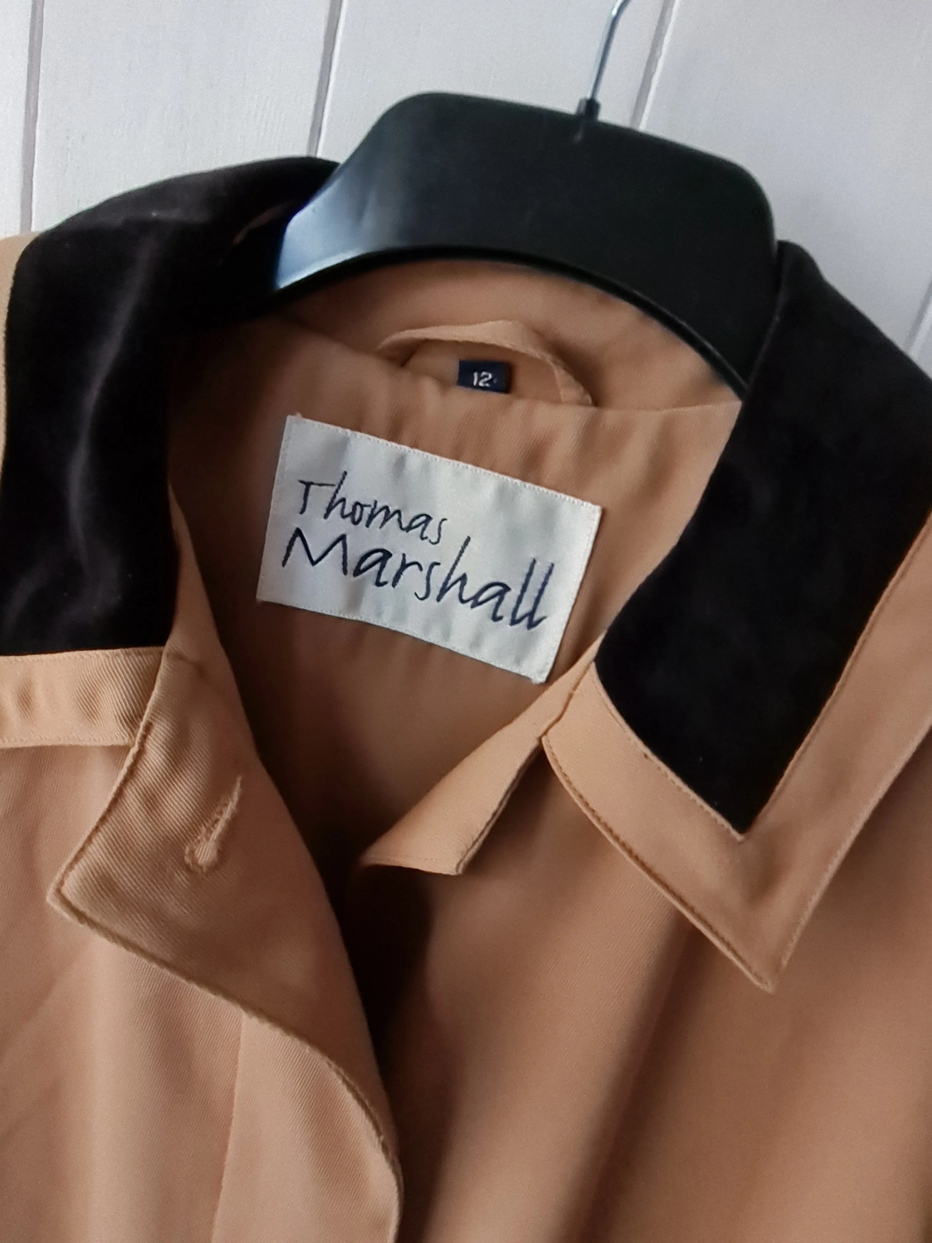 Thomas Marshall 80s womens vintage coat size 12 in tan  black faur fur trim