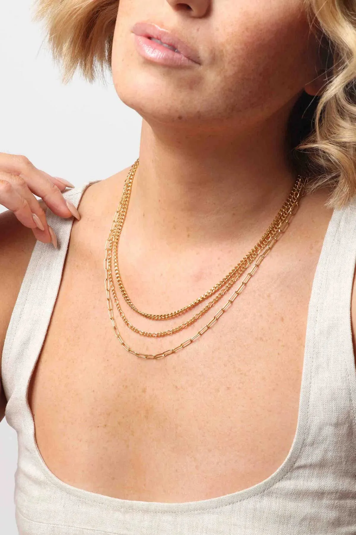 TRILOGY LAYERED NECKLACE Gold