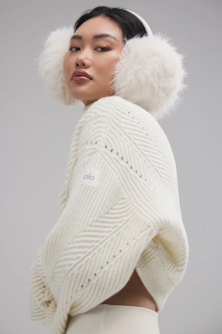 Winter Magic Cashmere Turtleneck - Ivory